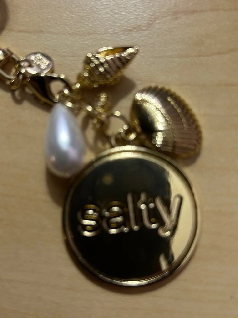 Marlyn Schiff Gold 'Salty' Shell & Pearl Charm Keychain
